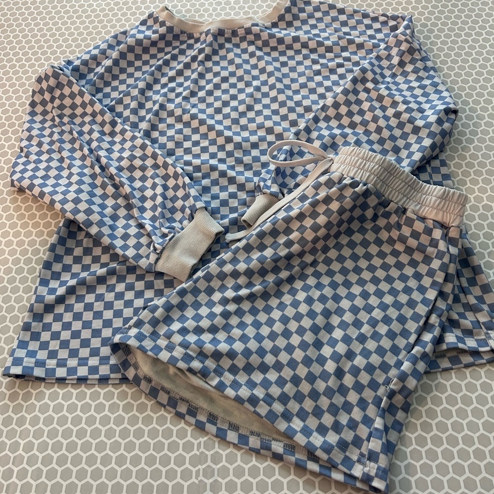 Blue Checkered Sweatshirt & Shorts Womens Set

Size S